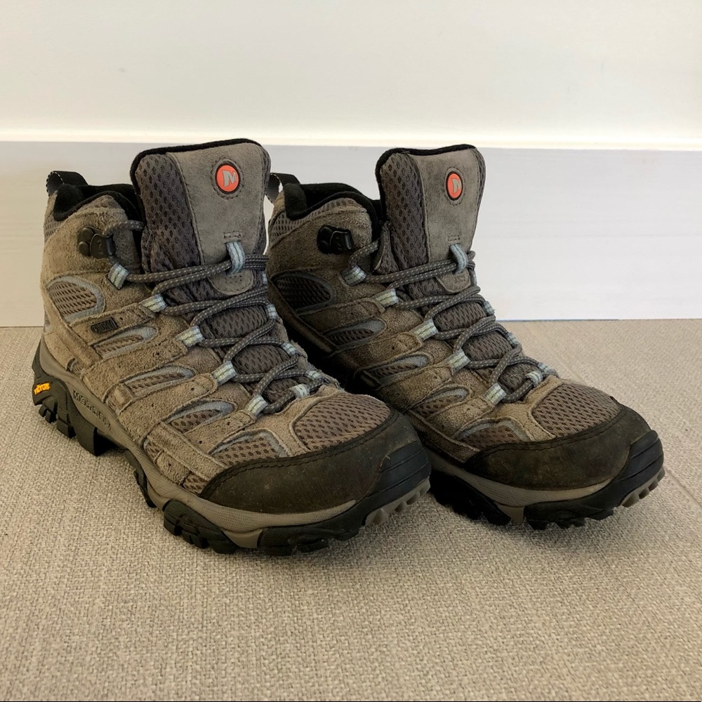 Merrell Women’s Moab 2 Mid Waterproof Hiking Boot - 7.5, Granite (blue/gray) EUC